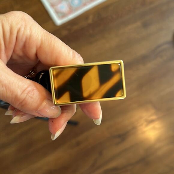 Vtg Talbots thin black leather belt with faux rectangle tortoiseshell buckle - Picture 6 of 6